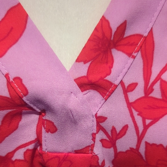 Ann Taylor Vibrant Pink and Red Floral Top - Picture 5 of 9
